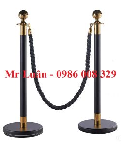 Trụ chắn thép sơn đen dây bện đen