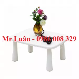 Bàn hồ bơi bằng nhựa